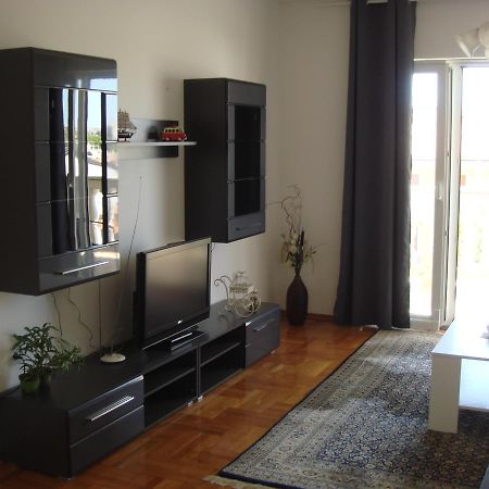 Apartments Jelicic Selce Bagian luar foto