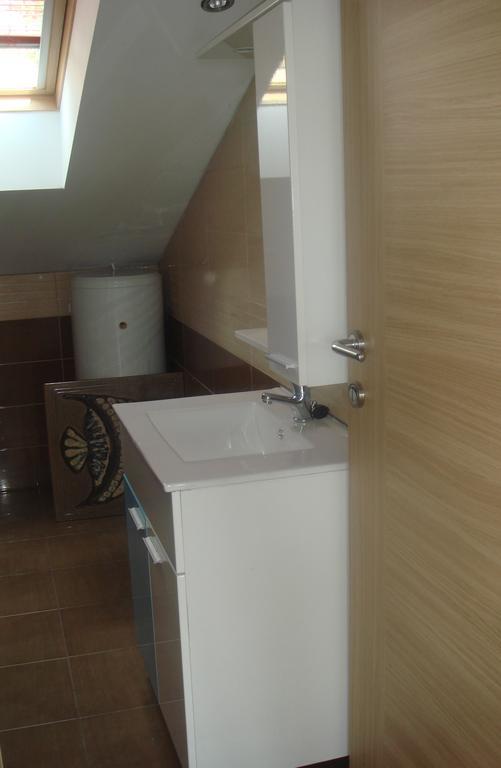Apartments Jelicic Selce Bagian luar foto
