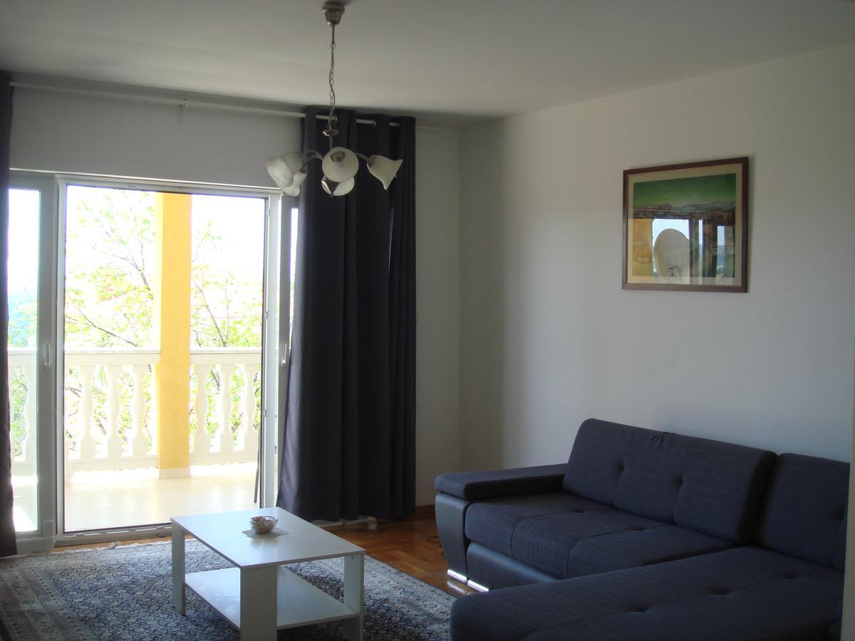 Apartments Jelicic Selce Bagian luar foto